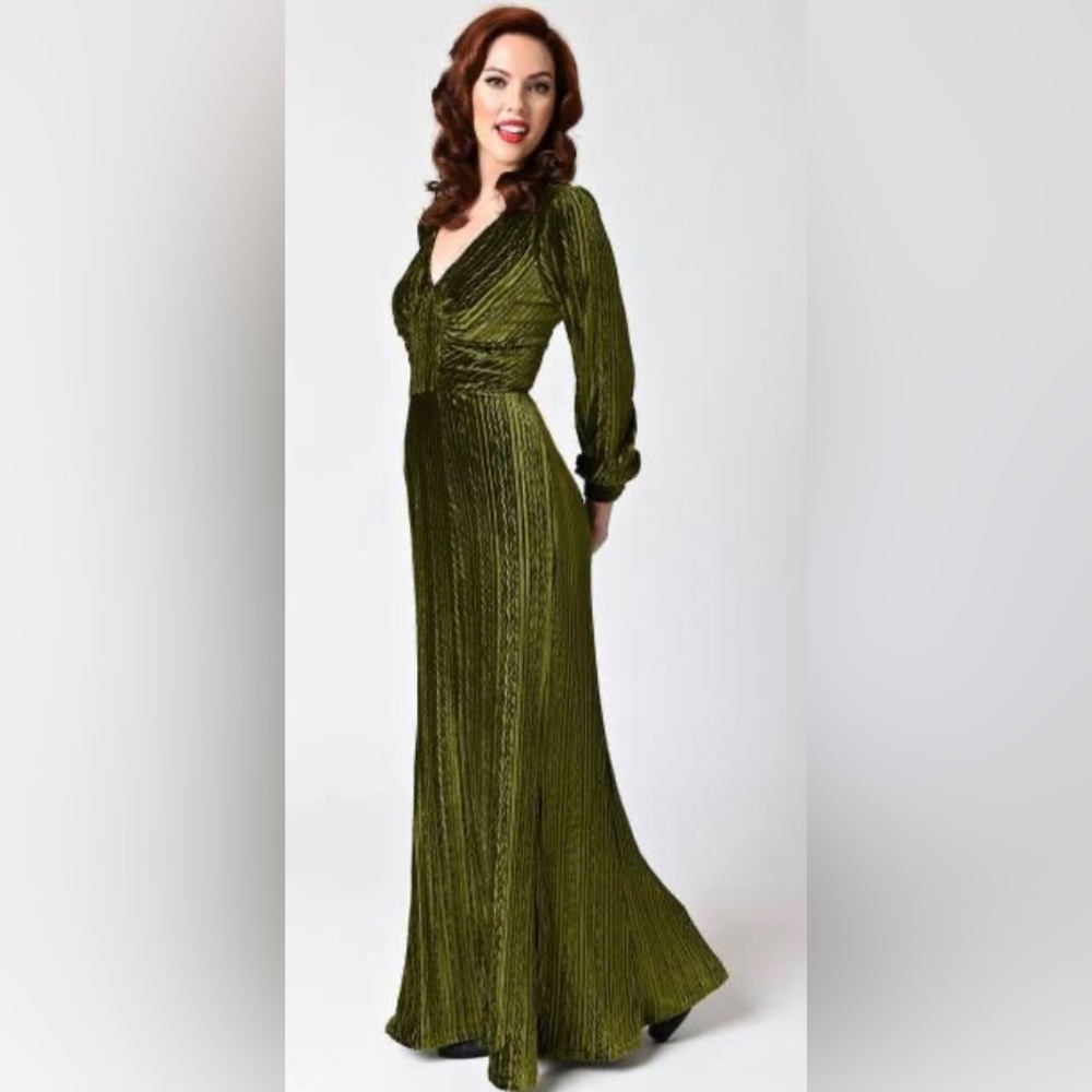 Voodoo Vixen Olive Green Velvet Long Sleeve dress
